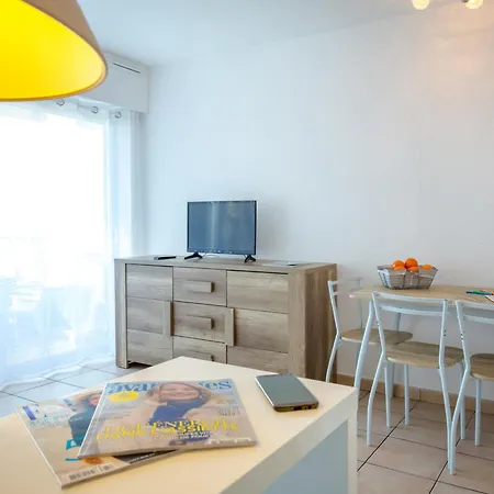 公寓 2 Pieces Avec Terrasse - A 50m - Climatise - Proche Gare Et Commerces - Fr-1-466a-4 Saint-Raphaël