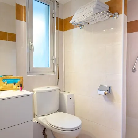 2 Pieces Avec Terrasse - A 50m - Climatise - Proche Gare Et Commerces - Fr-1-466a-4