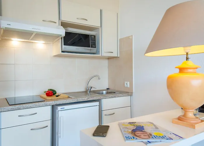 2 Pieces Avec Terrasse - A 50m - Climatise - Proche Gare Et Commerces - Fr-1-466a-4 公寓 Saint-Raphaël