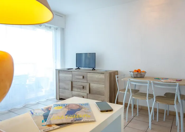 아파트 2 Pieces Avec Terrasse - A 50m - Climatise - Proche Gare Et Commerces - Fr-1-466a-4 Saint-Raphaël