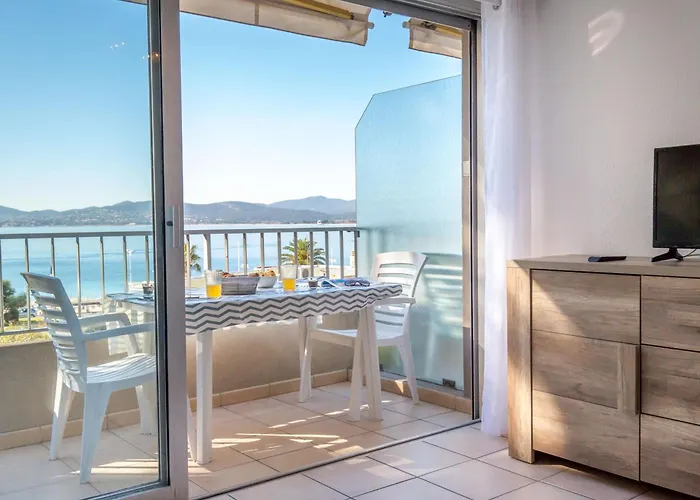 2 Pieces Avec Terrasse - A 50m - Climatise - Proche Gare Et Commerces - Fr-1-466a-4 Saint-Raphaël